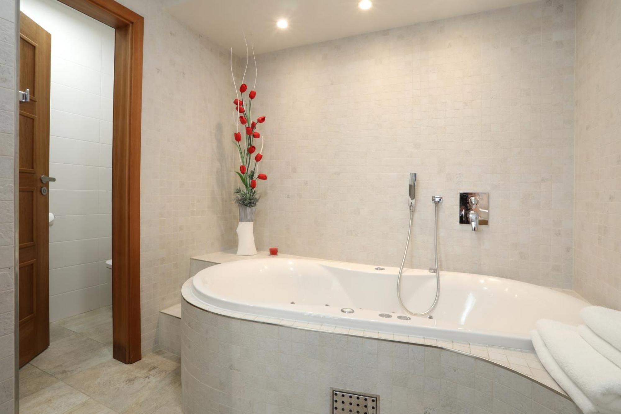 Hotel Pod Vezi Strážnice Екстериор снимка